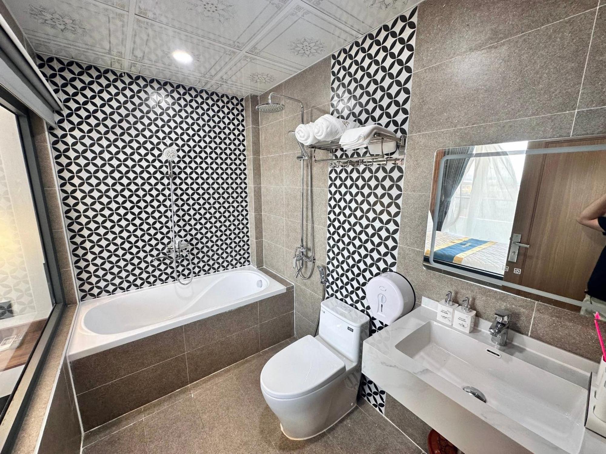 Hotel Phi Hung Tam Kỳ Eksteriør billede